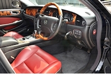 Jaguar XJ8 Sport Premium 3.5 V8 + 3 Former Keepers + 16 Services + Rare Spec - Thumb 6