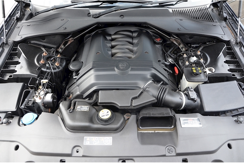 Jaguar XJ8 Sport Premium 3.5 V8 + 3 Former Keepers + 16 Services + Rare Spec Image 34