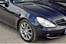 Mercedes-Benz SLK 280 2 Lady Owners + FSH + Designo Leather Roll Bars + AirScarf - Thumb 16