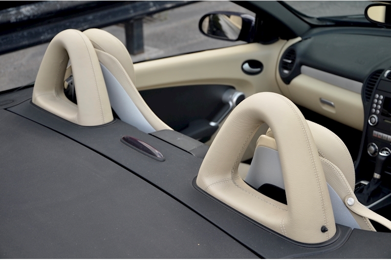 Mercedes-Benz SLK 280 2 Lady Owners + FSH + Designo Leather Roll Bars + AirScarf Image 7