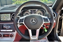 Mercedes-Benz SL 350 AMG Sports Pack + Panoramic Roof + Air Scarf + 10 Services - Thumb 27