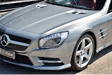 Mercedes-Benz SL 350 AMG Sports Pack + Panoramic Roof + Air Scarf + 10 Services - Thumb 30