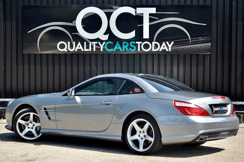 Mercedes-Benz SL 350 AMG Sports Pack + Panoramic Roof + Air Scarf + 10 Services Image 12