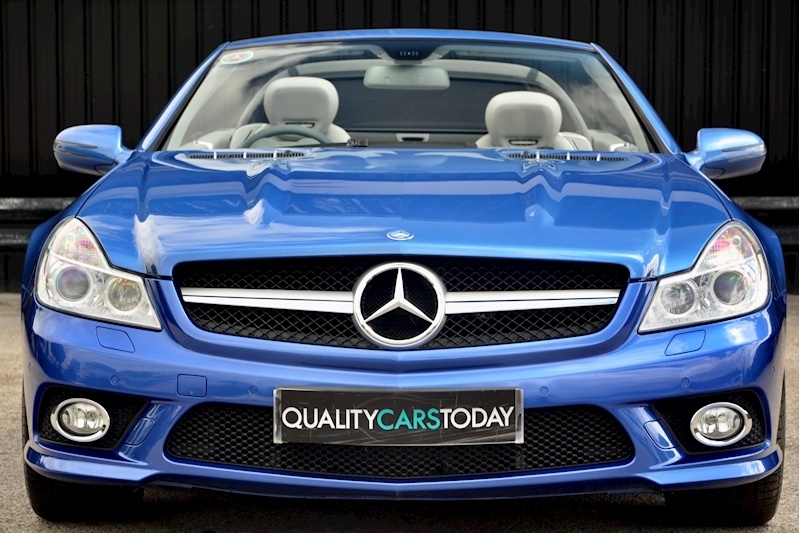 Mercedes-Benz SL 350 Designo Colour + Panoramic Roof + AMG Styling + Huge Spec Image 3