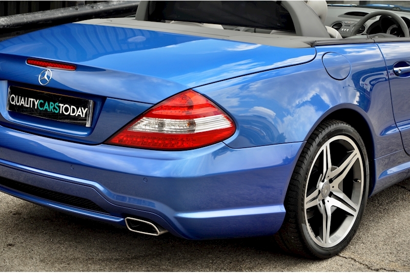 Mercedes-Benz SL 350 Designo Colour + Panoramic Roof + AMG Styling + Huge Spec Image 16