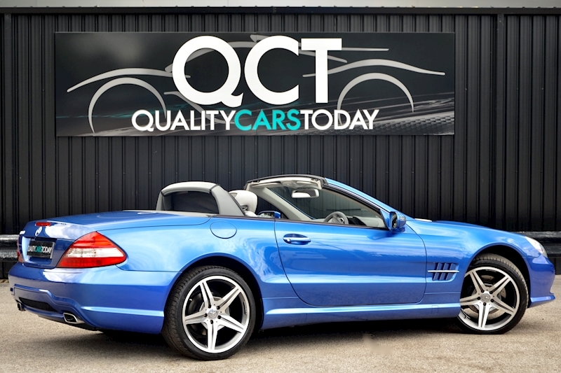 Mercedes-Benz SL 350 Designo Colour + Panoramic Roof + AMG Styling + Huge Spec Image 9