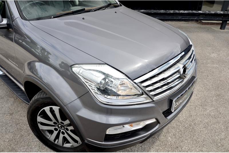 SsangYong Rexton EX Auto 2.0 Diesel Automatic 7 Seats + FSH + Nav + Reverse Cam Image 7