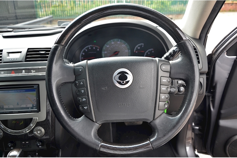 SsangYong Rexton EX Auto 2.0 Diesel Automatic 7 Seats + FSH + Nav + Reverse Cam Image 20