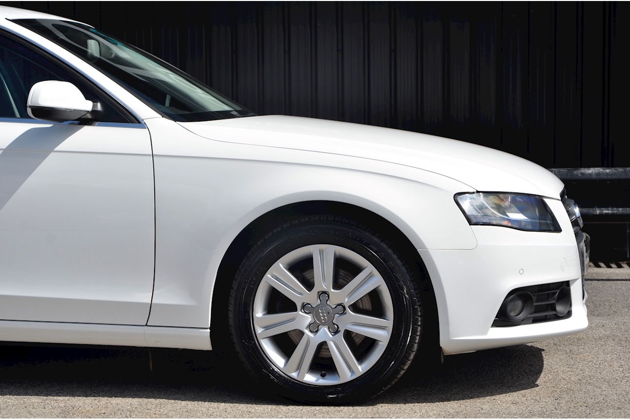 Audi A4 Avant SE 1.8 TFSI Automatic + 1 Driver from New + Fully Documented History + High Spec - Large 12