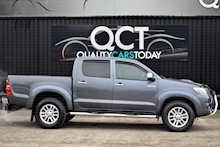 Toyota Hilux Invincible 2 Former Keepers + No VAT - Thumb 4