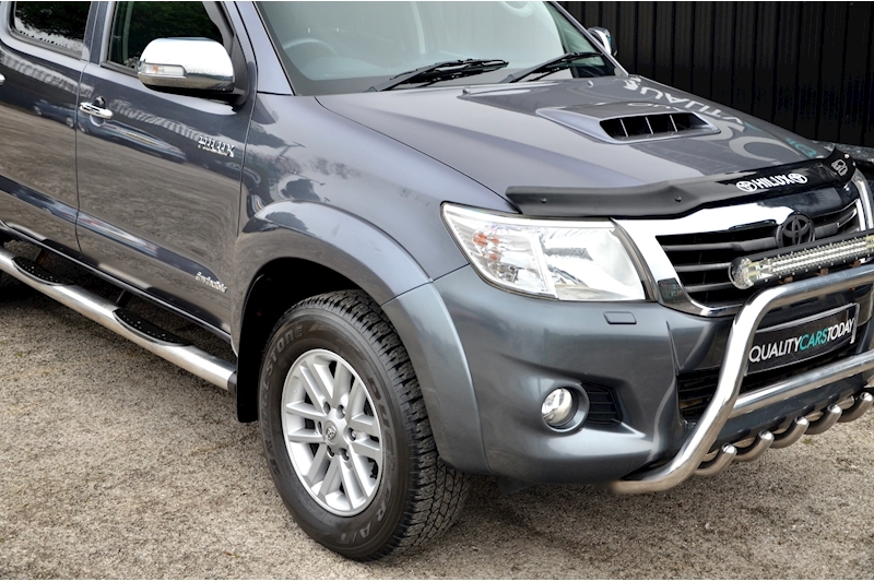 Toyota Hilux Invincible 2 Former Keepers + No VAT Image 16