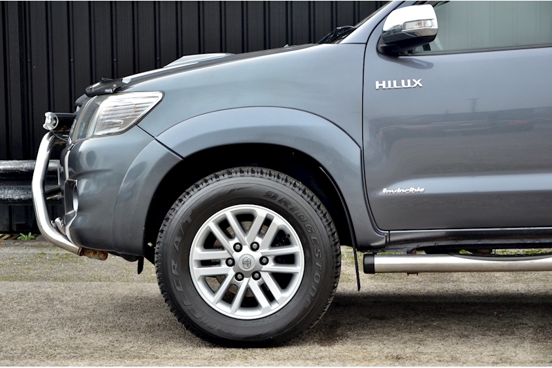 Toyota Hilux Invincible 2 Former Keepers + No VAT Image 24