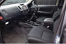 Toyota Hilux Invincible 2 Former Keepers + No VAT - Thumb 2