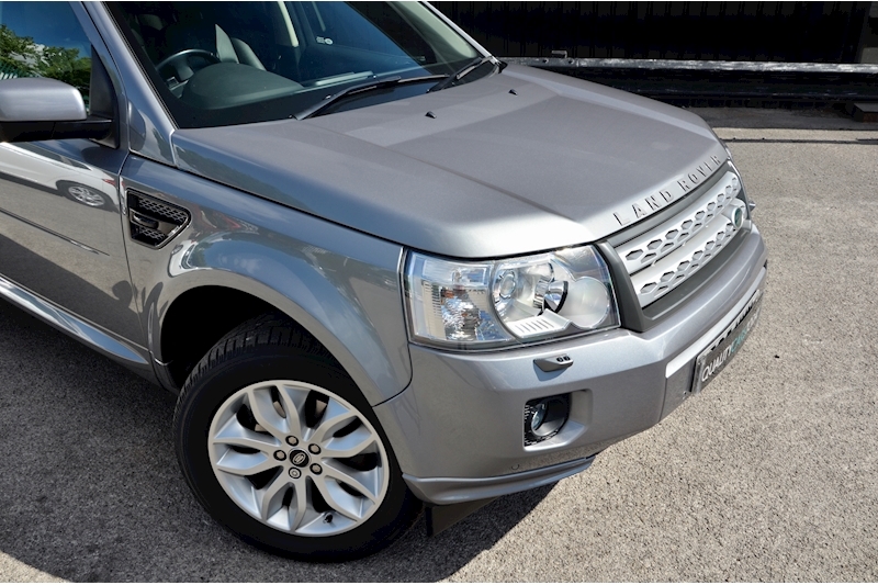 Land Rover Freelander SD4 HSE Automatic + 1 Former Keeper + Full History + Pano Roof + Nav + Premium Sound Image 9