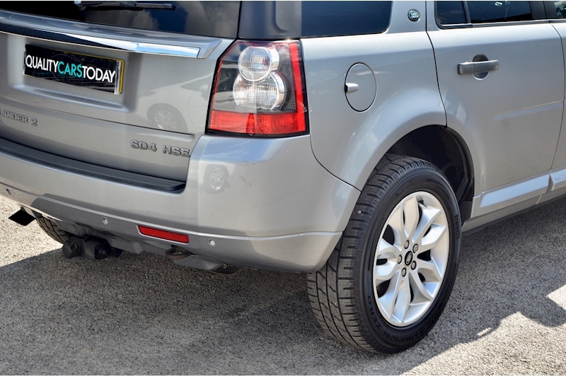 Land Rover Freelander SD4 HSE Automatic + 1 Former Keeper + Full History + Pano Roof + Nav + Premium Sound Image 10