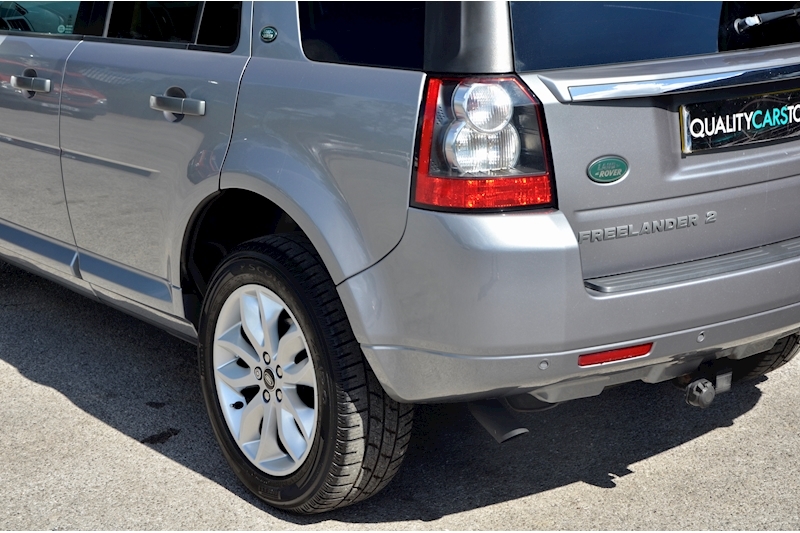 Land Rover Freelander SD4 HSE Automatic + 1 Former Keeper + Full History + Pano Roof + Nav + Premium Sound Image 27