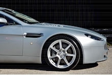 Aston Martin Vantage 4.3 V8 Coupe 2dr Petrol Manual Euro 4 (380 bhp) - Thumb 14