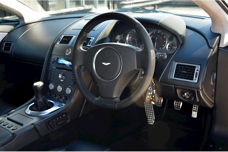Aston Martin Vantage 4.3 V8 Coupe 2dr Petrol Manual Euro 4 (380 bhp) Image 19