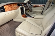 Jaguar XJ 3.0 XJ6 Sovereign Saloon 4dr Petrol Automatic (249 g/km, 240 bhp) - Thumb 2