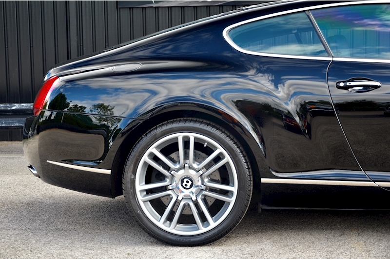 Bentley Continental GT Diamond Series Limited Edition + 1 of 400 + Carbon Brakes + Mulliner Driving Spec Image 10
