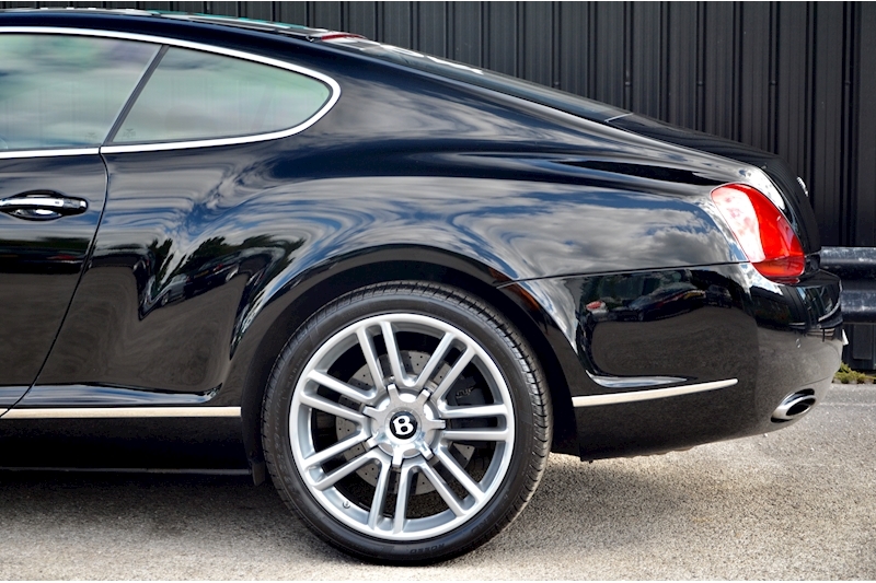 Bentley Continental GT Diamond Series Limited Edition + 1 of 400 + Carbon Brakes + Mulliner Driving Spec Image 30