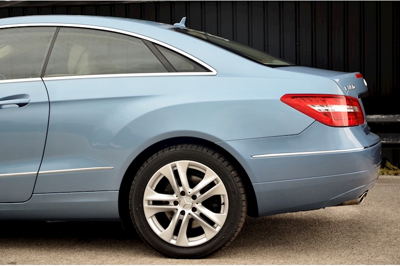 Mercedes-Benz E350 Coupe SE 3.0 V6 CDI + 1 Former Keeper + 9 Mercedes Main Dealer Services Image 23