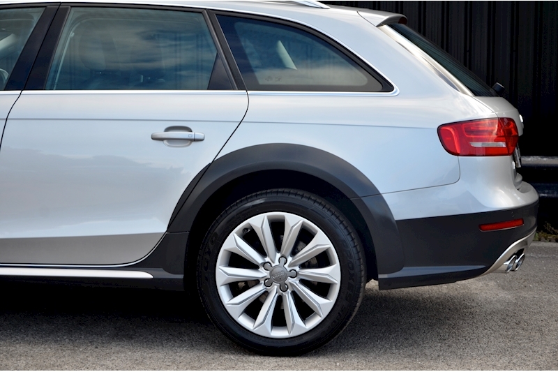 Audi A4 Allroad 2.0 TDI Quattro Automatic + 2 Former Keepers + Fully Documented History Image 26