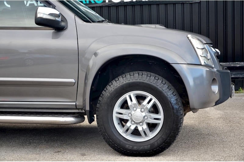 Isuzu Rodeo 3.0 CRD Denver Max Plus Crewcab Pickup 4dr Diesel Manual (222 g/km, 161 bhp) Image 13