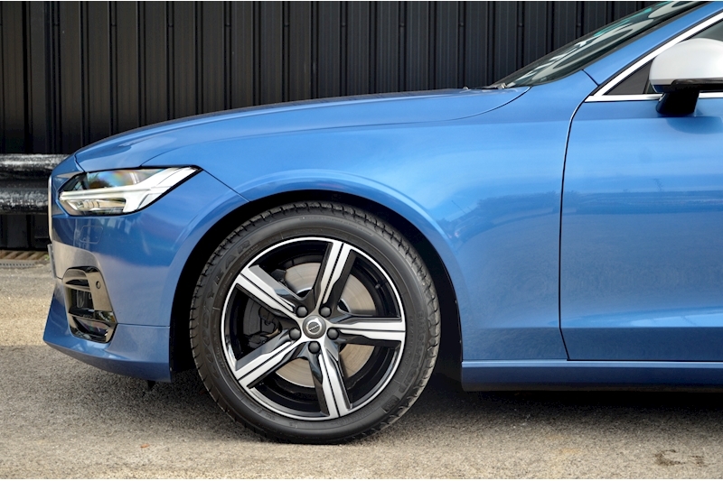 Volvo V90 D5 R-Design AWD High Specification + Full Service History + £50k Original List Price Image 33