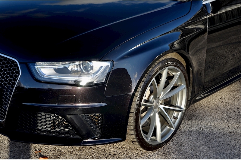 Audi RS4 Avant Audi Warranty + Sports Pack + Driver Assistance Pack + B&O + Carbon Interior + Carbon Engine Bay Image 10