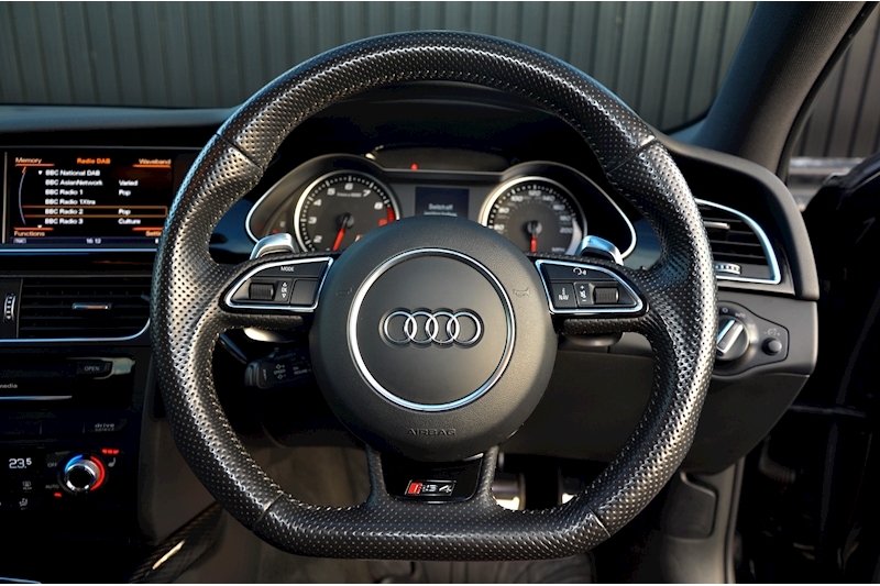 Audi RS4 Avant Audi Warranty + Sports Pack + Driver Assistance Pack + B&O + Carbon Interior + Carbon Engine Bay Image 31