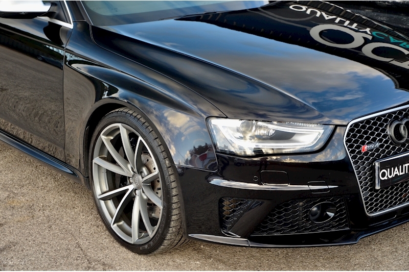 Audi RS4 Avant Audi Warranty + Sports Pack + Driver Assistance Pack + B&O + Carbon Interior + Carbon Engine Bay Image 36