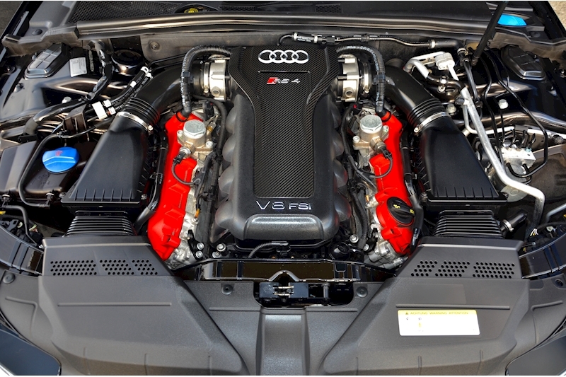 Audi RS4 Avant Audi Warranty + Sports Pack + Driver Assistance Pack + B&O + Carbon Interior + Carbon Engine Bay Image 45