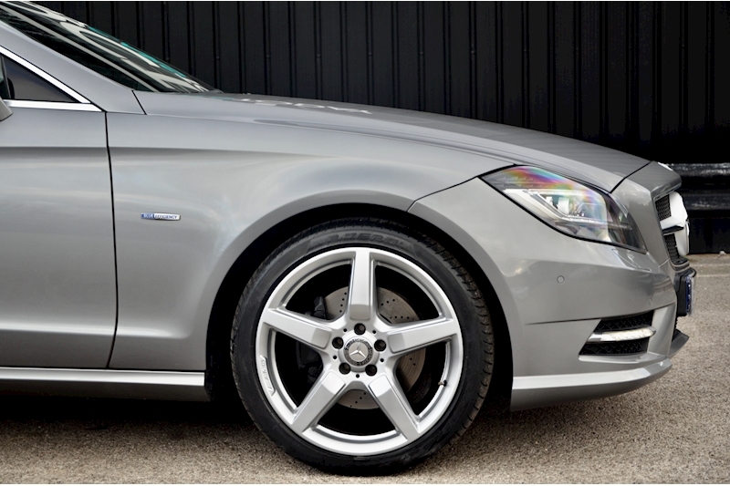 Mercedes-Benz CLS 350 Sport 1 Owner + Full MB Dealer History + Luxury Pack + Sunroof Image 16