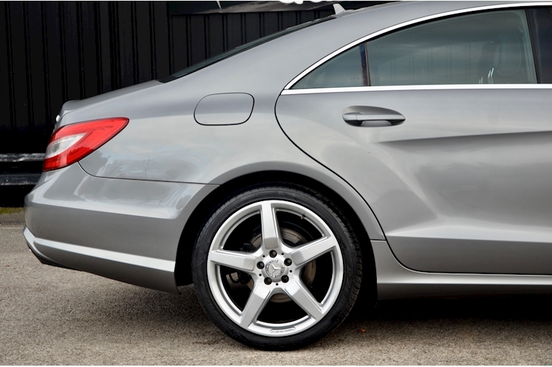 Mercedes-Benz CLS 350 Sport 1 Owner + Full MB Dealer History + Luxury Pack + Sunroof Image 15