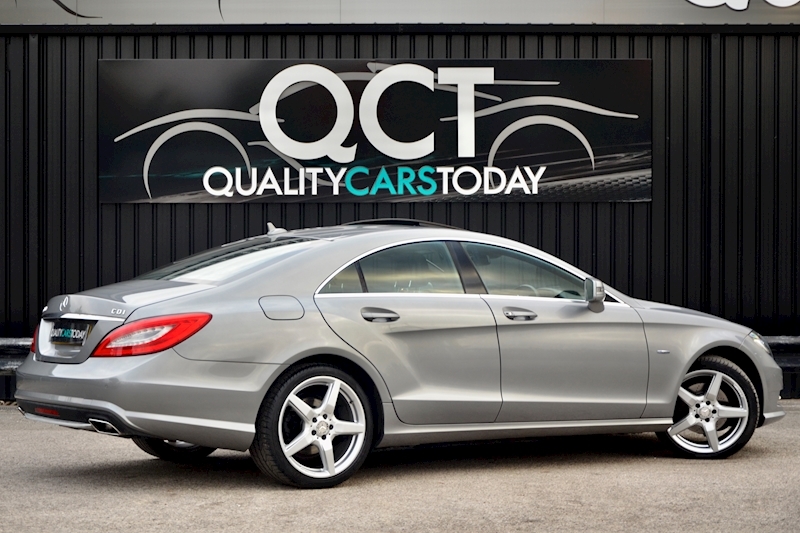 Mercedes-Benz CLS 350 Sport 1 Owner + Full MB Dealer History + Luxury Pack + Sunroof Image 8