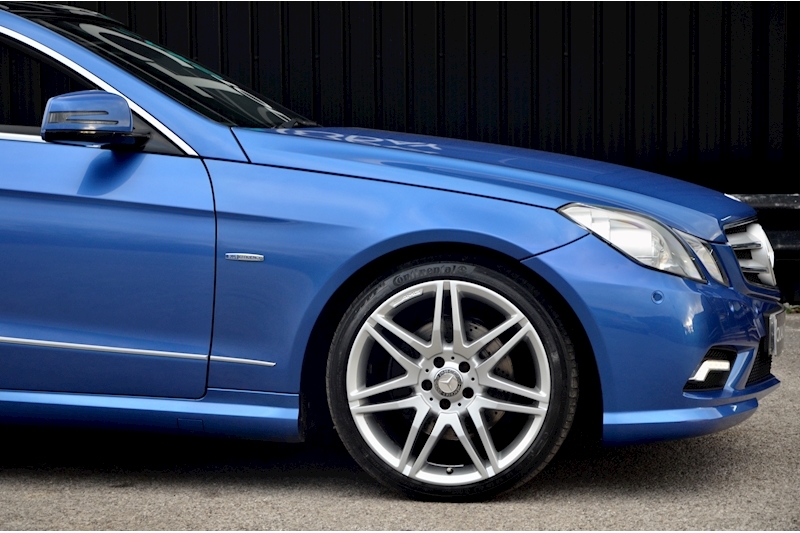 Mercedes-Benz E350 Sport Convertible Designo Mauritius Blue + Air Scarf + Heated Seats + 19 inch wheels Image 18