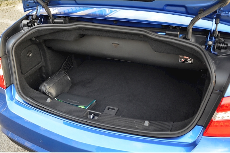 Mercedes-Benz E350 Sport Convertible Designo Mauritius Blue + Air Scarf + Heated Seats + 19 inch wheels Image 35