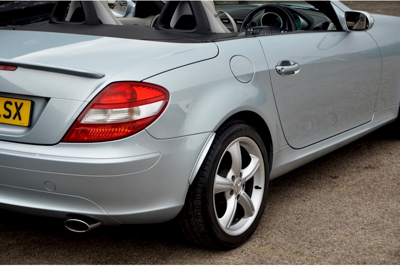 Mercedes-Benz SLK 280 SLK 280 3.0 V6 Automatic Image 13