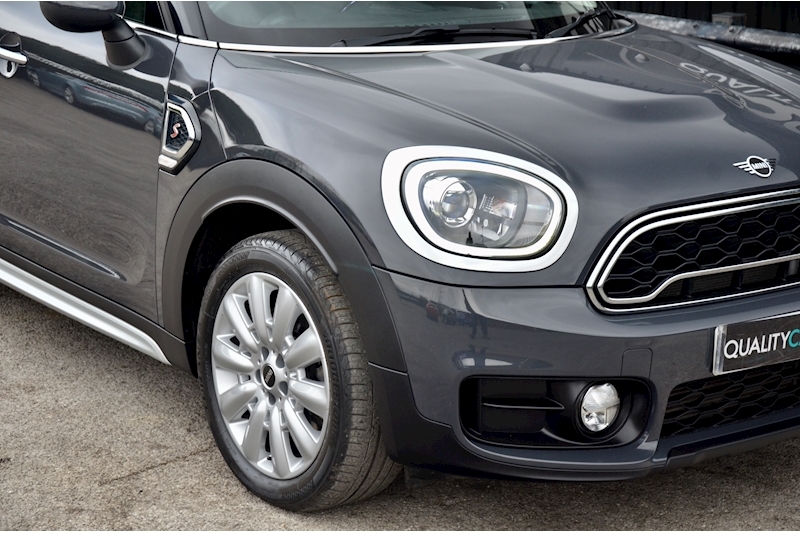 MINI Countryman Cooper S Automatic + CHILI Pack + Navigation Plus Pack + Heated Seats Image 22