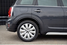 MINI Countryman Cooper S Automatic + CHILI Pack + Navigation Plus Pack + Heated Seats - Thumb 20