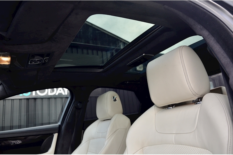Jaguar XJ Portfolio Factory Sport Pack Exterior + Interior + Huge Spec + Full Service History Image 8