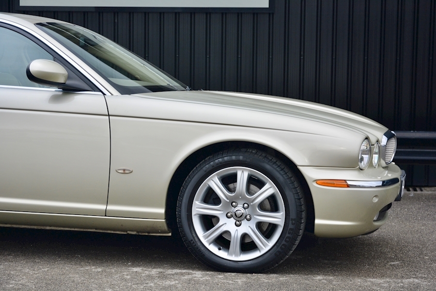 Jaguar Xj 2.7 TDVI Sovereign Full Jaguar History + Rare Specification Image 24