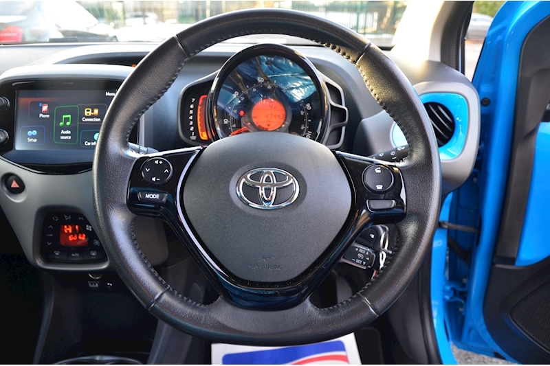 Toyota Aygo X-Trend 1 Former Keeper + Full Dealership History Image 14