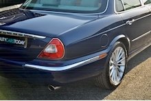 Jaguar XJ 3.0 SE Saloon 4dr Petrol Automatic (249 g/km, 240 bhp) - Thumb 15