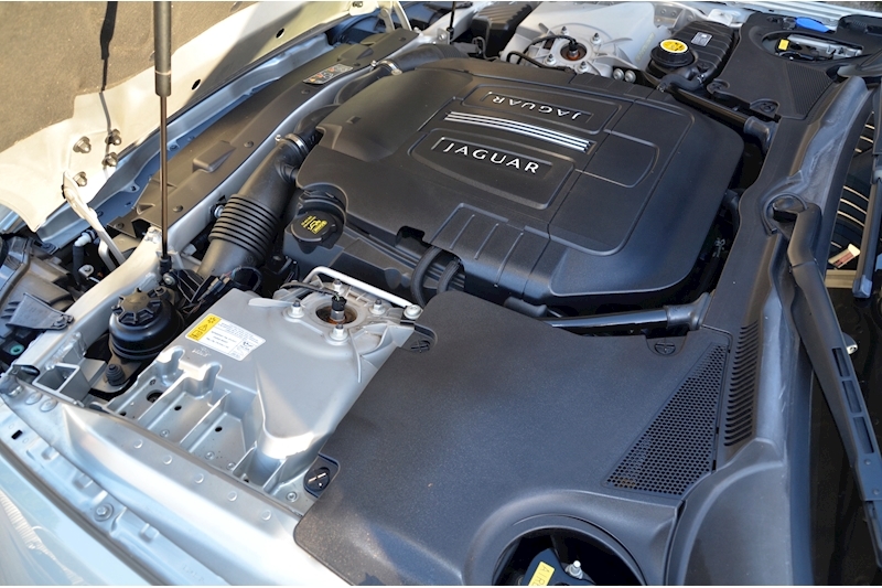 Jaguar XK 5.0 V8 Portfolio Convertible 2dr Petrol Auto Euro 5 (385 ps) Image 43