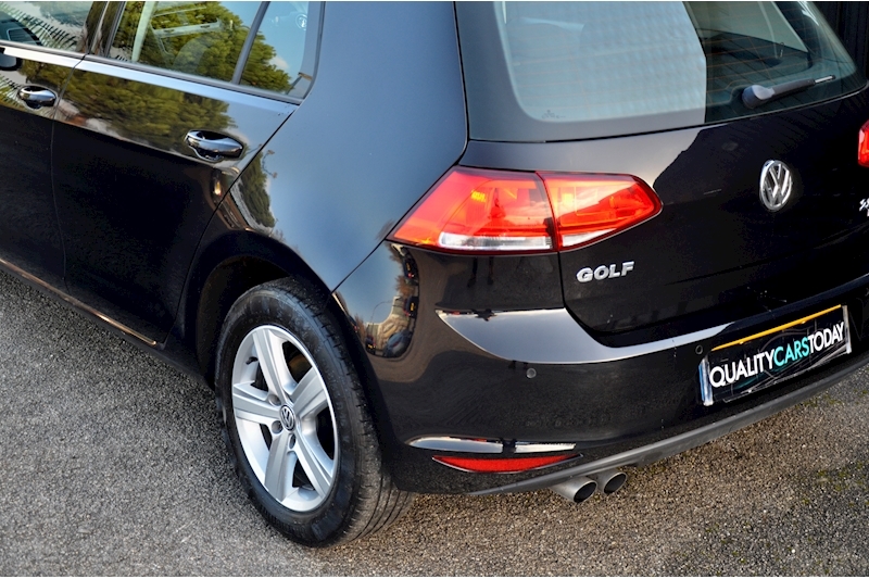 Volkswagen Golf 2.0 TDI DSG Panoramic Roof + 1 Former Keeper + Full VW Main Dealer History Image 27