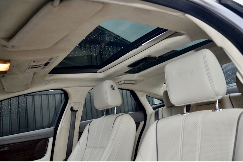 Jaguar XJ Portfolio High Specification + Exceptional Condition Image 40
