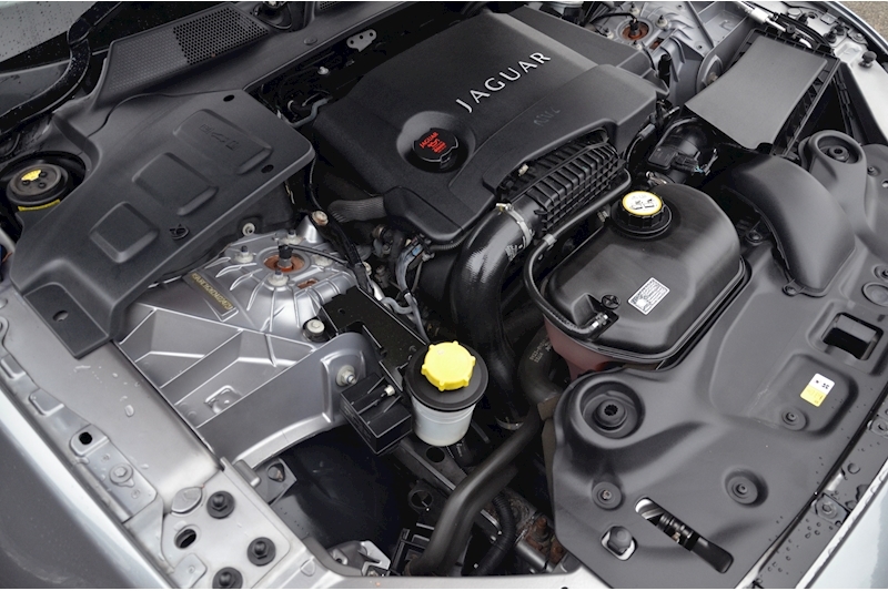Jaguar XJ Portfolio High Specification + Exceptional Condition Image 47