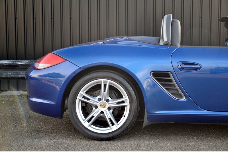 Porsche Boxster 2.9 Manual Boxster 2.9 Manual 2.9 2dr Convertible Manual petrol Image 14